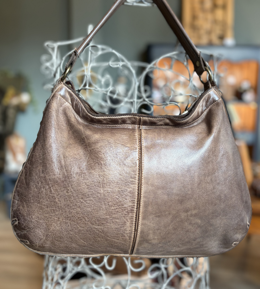 Borsa a sacca in pelle con borchie Bayside BS324 ROCK.